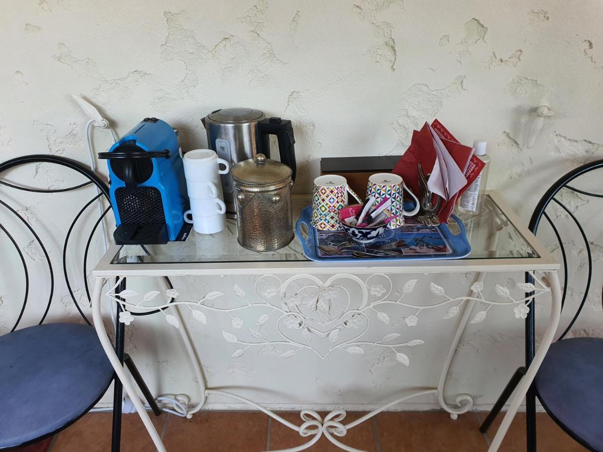 Bed and Breakfast Le Petit Manoir Vaux-sur-Mer Exterior foto